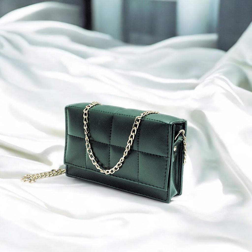 AURA ROYALE Elegant Quilted Dark Green Crossbody Clutch Bag with Gold Chain Strap for Women